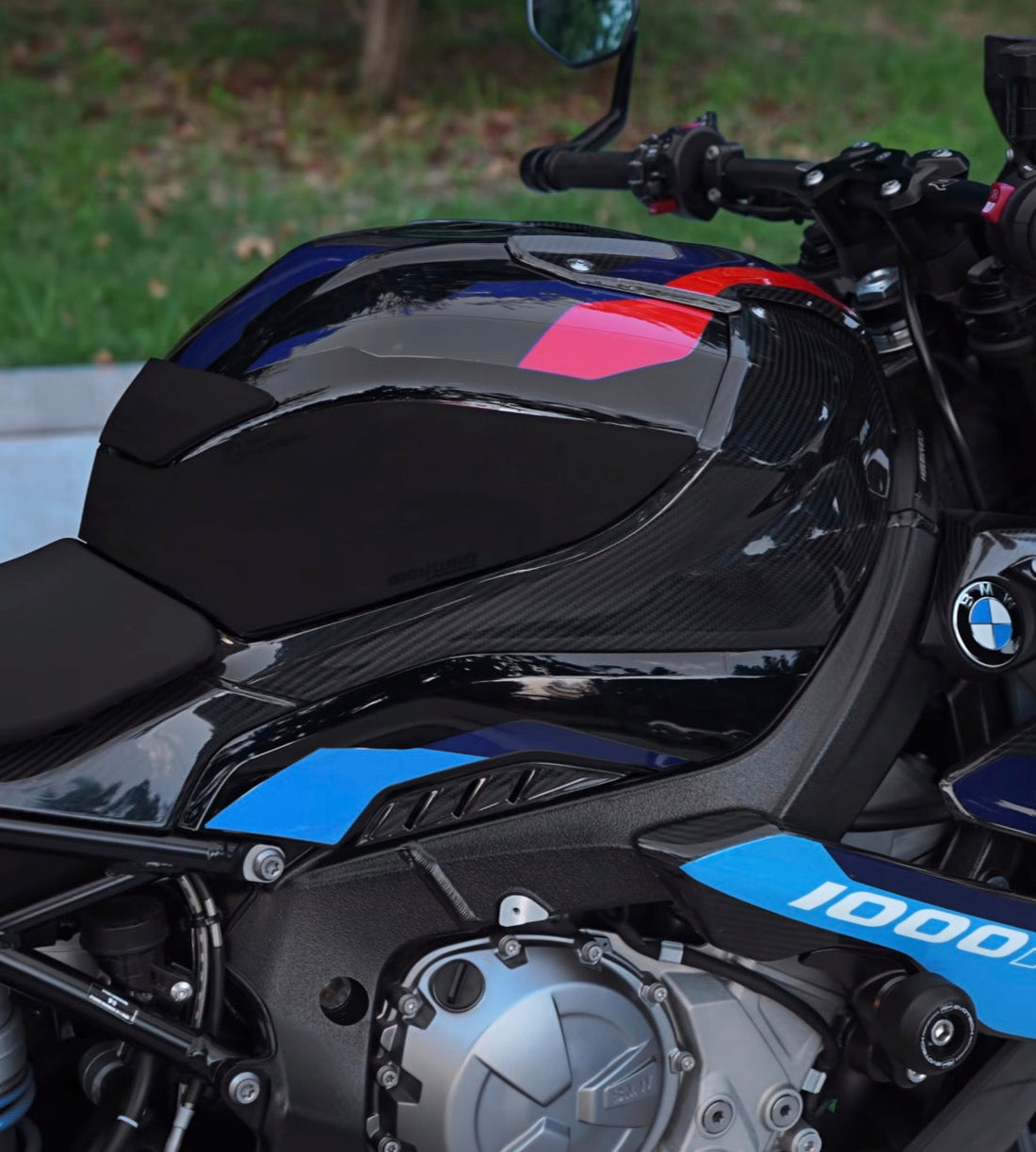 BMW S1000RR Tank Grip Pads: Benefits and Buying Guide