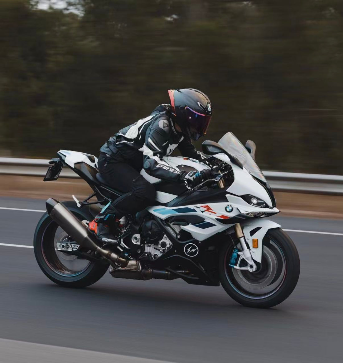 Essential Gear Every Motorcyclist Must Have for a Safe and Comfortable Ride