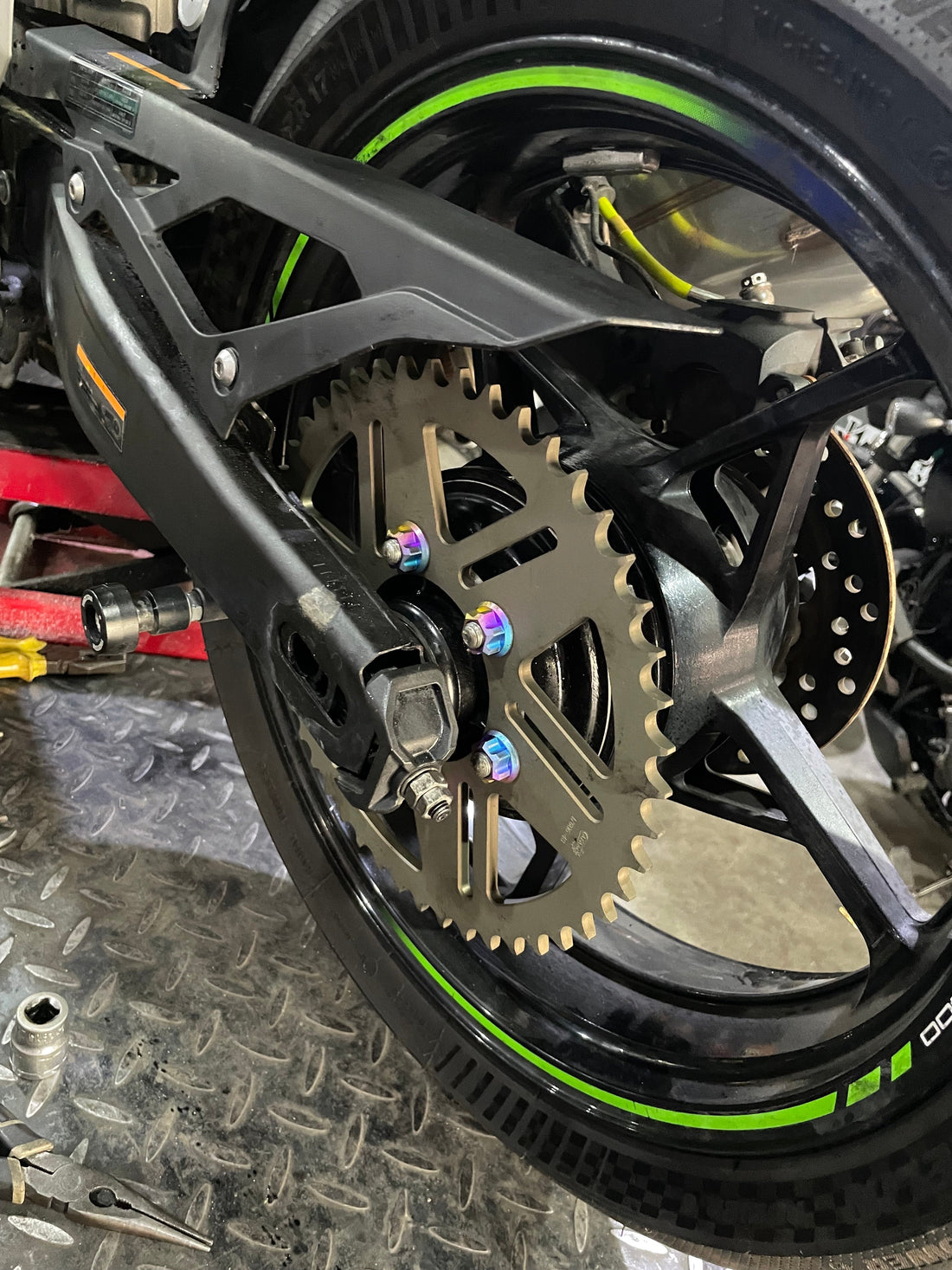 From Track to Street: How SPARTS Titanium Bolts Improve Motorcycle Performance